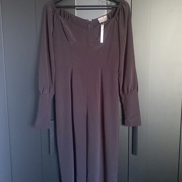 ASOS Square neck puff sleeve jumpsuit *REPOSHED BUT BRAND NEW** - Picture 5 of 5